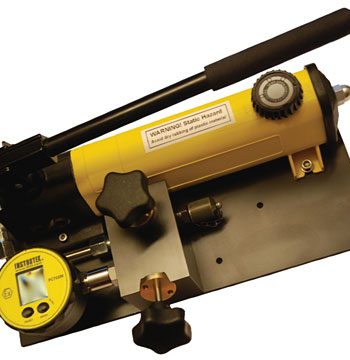 IKM PC705M IS Pressure Calibrator | Calibration Pumps and Pressure Sources | IKM Instrutek-Pressure Calibrators |  Supplier Saudi Arabia